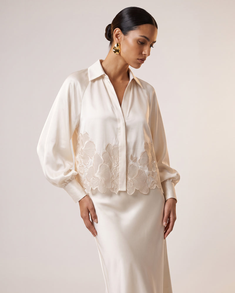 Satin Orchid-Embroidered Puff-Sleeve Shirt - Ivory